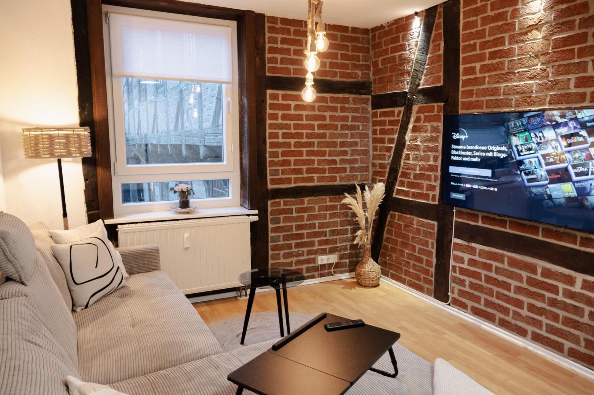 Jasta Homes Altstadt, Zentral, Ueberdachter Parkplatz, Netflix, Vollausstattung, Loft, Modern Und Komfort Hamelín Exterior foto